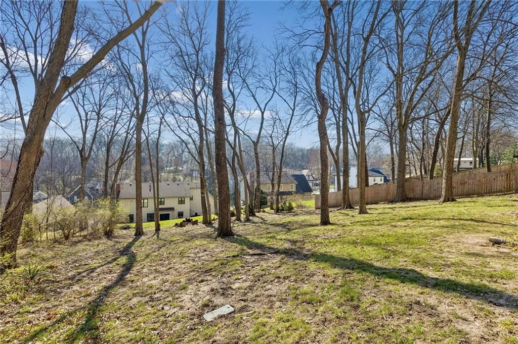 4433 NW Claymont Woods Drive — photo 39