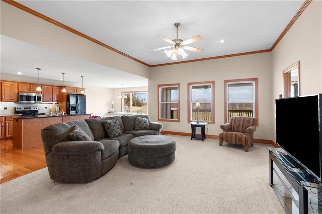 202 Prairie Rose Circle — photo 5