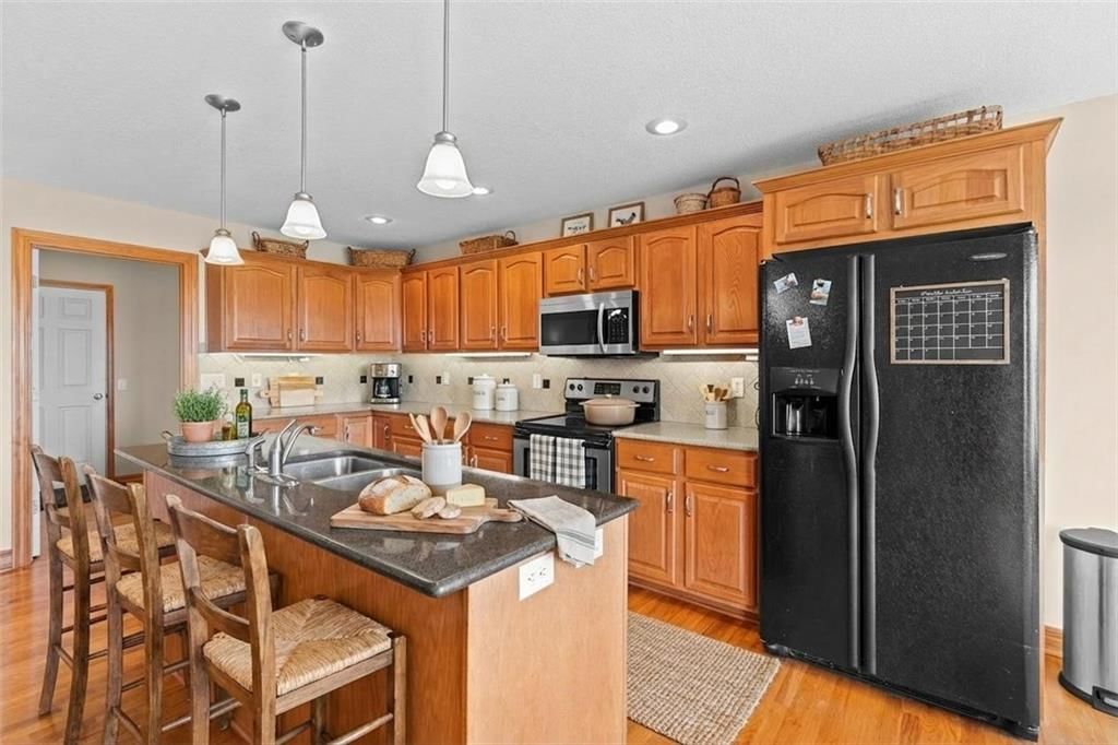 202 Prairie Rose Circle — photo 9