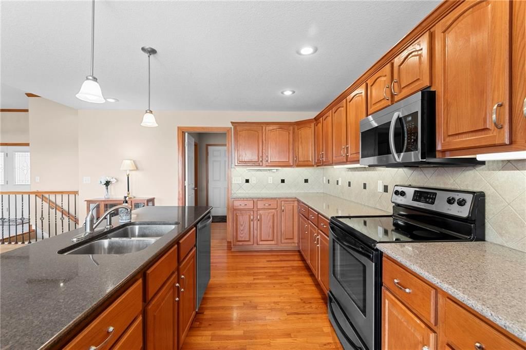 202 Prairie Rose Circle — photo 11
