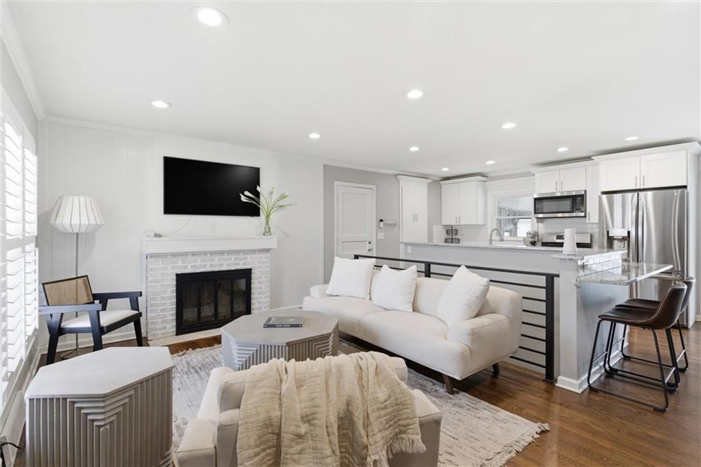 5409 W 65th Terrace — photo 4