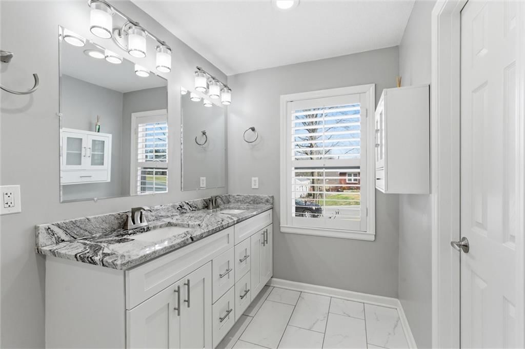 5409 W 65th Terrace — photo 15