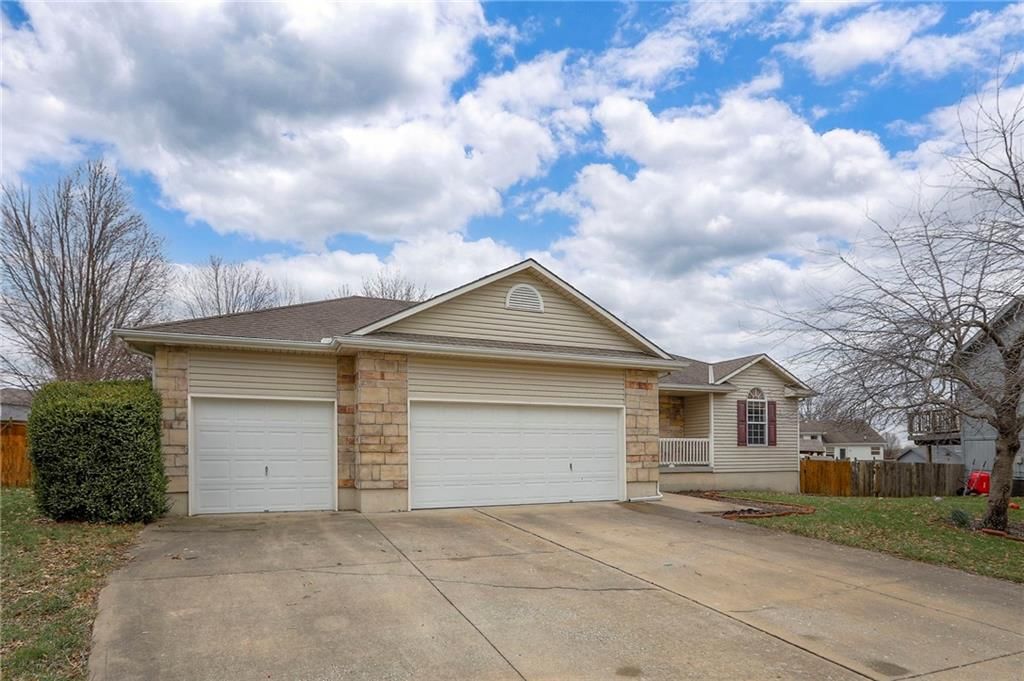 1105 Creekside Court — photo 2