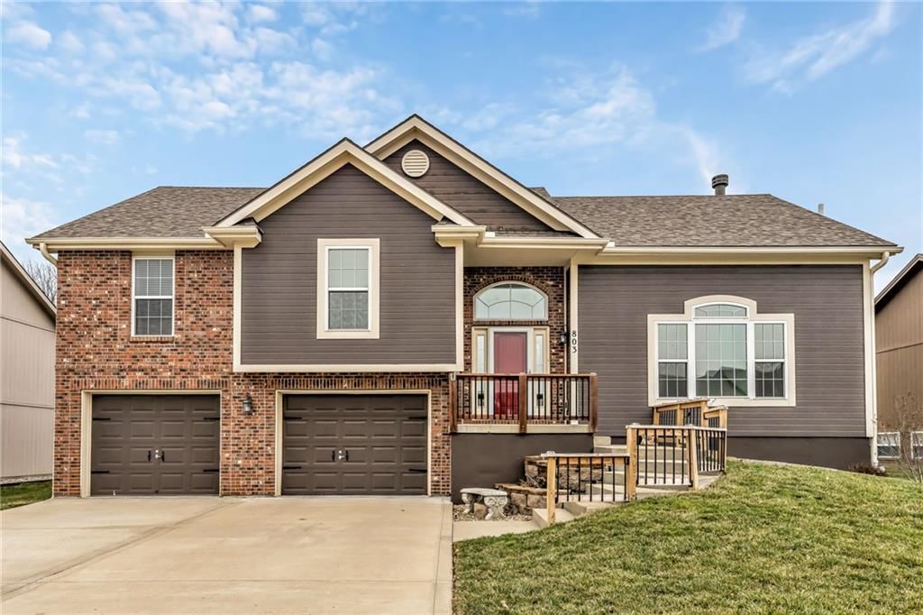 803 Englewood Drive, Kearney, MO