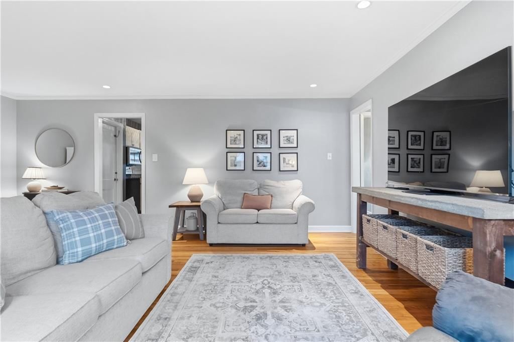 5327 Rosewood Street — photo 9