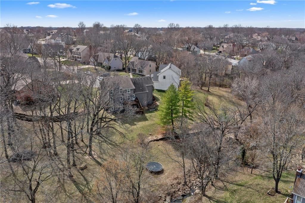 2402 SW Springcreek Court — photo 8
