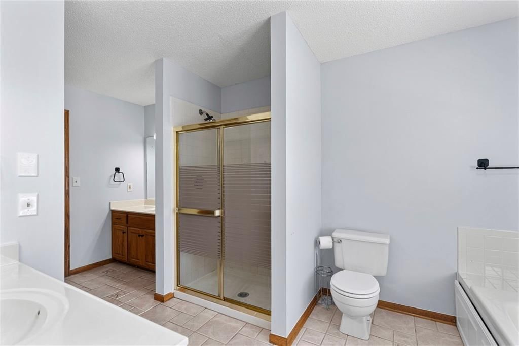2402 SW Springcreek Court — photo 23