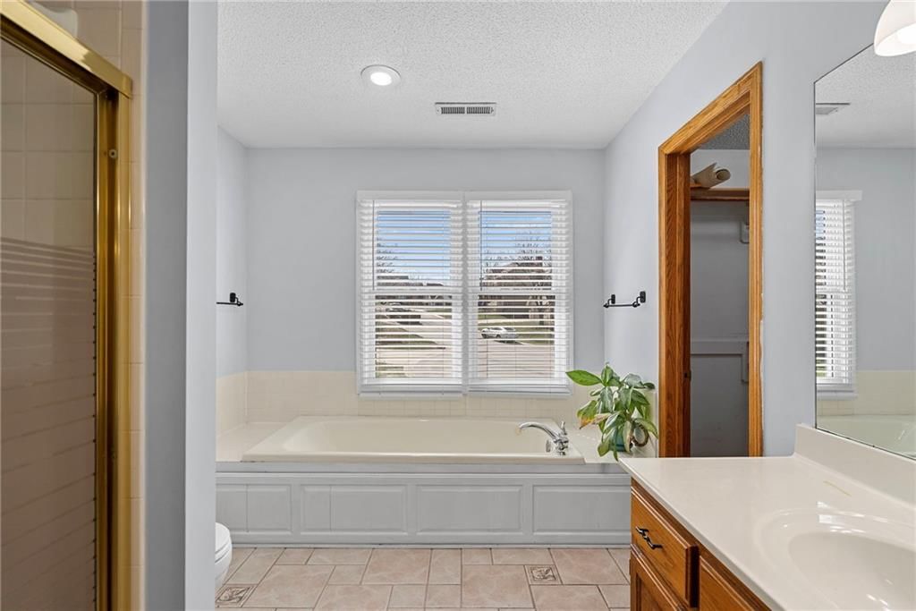 2402 SW Springcreek Court — photo 24
