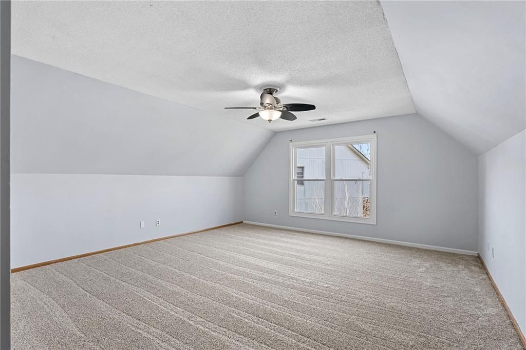 2402 SW Springcreek Court — photo 26