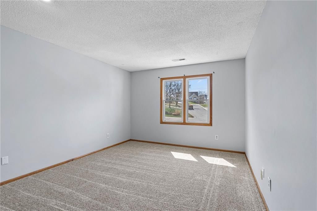 2402 SW Springcreek Court — photo 29