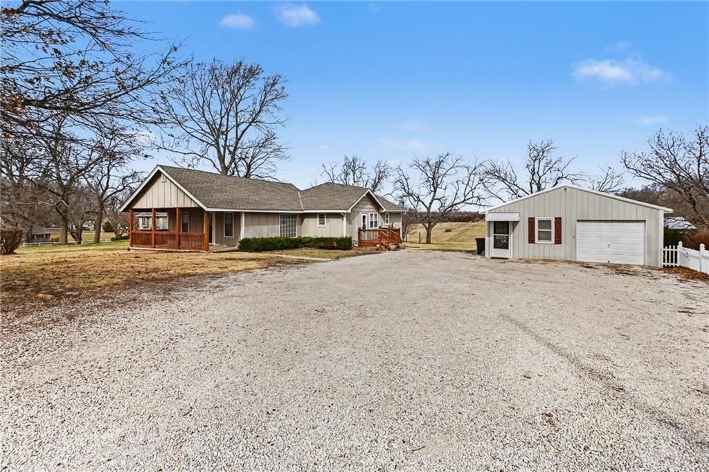 1492 SW Hook Road — photo 38