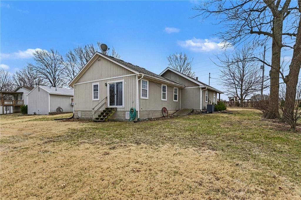 1492 SW Hook Road — photo 39