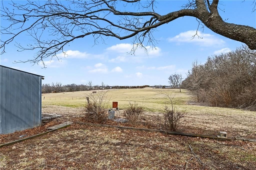 1492 SW Hook Road — photo 43