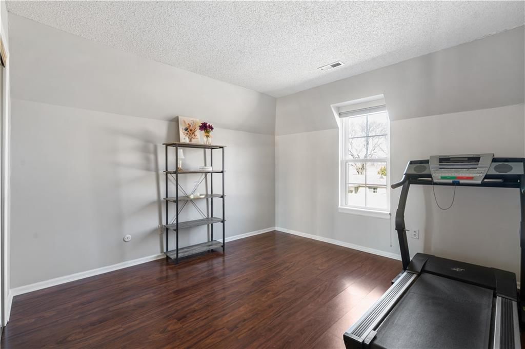 6735 W 108th Terrace — photo 25