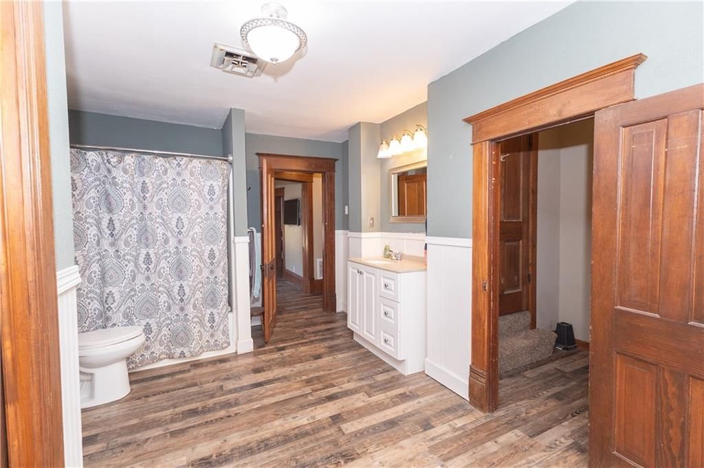 614 W Oak Street — photo 12