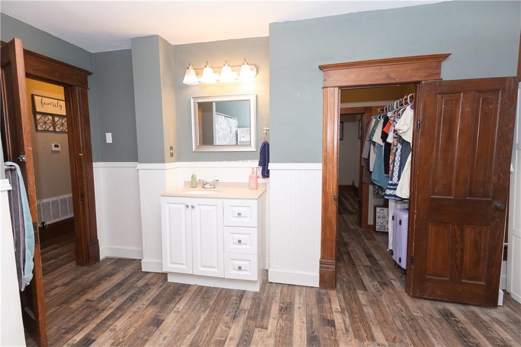 614 W Oak Street — photo 13