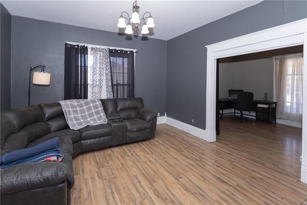 614 W Oak Street — photo 23