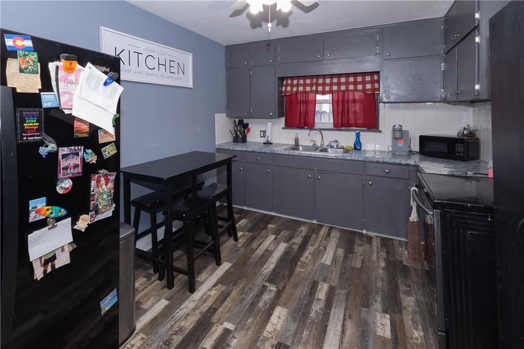 614 W Oak Street — photo 24