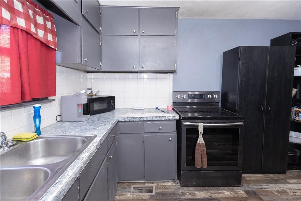 614 W Oak Street — photo 25
