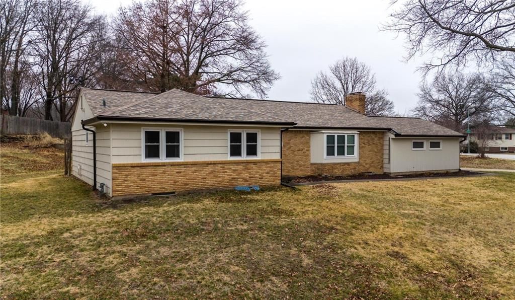 3106 Oakcrest Drive — photo 2