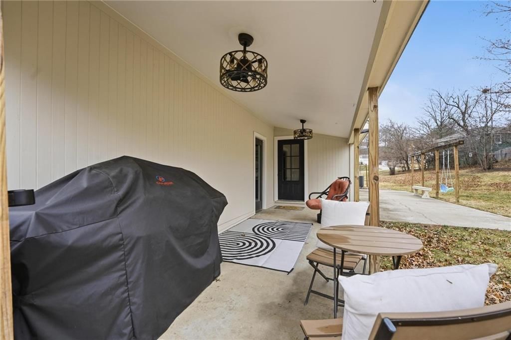 3106 Oakcrest Drive — photo 34