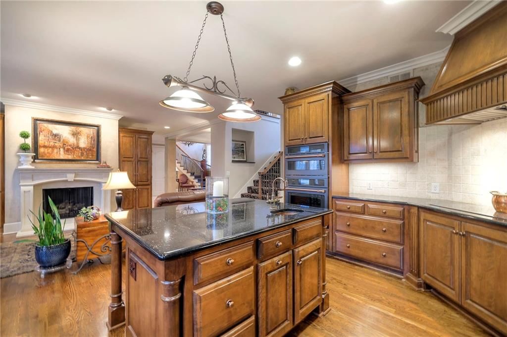 10804 W 141st Street — photo 32