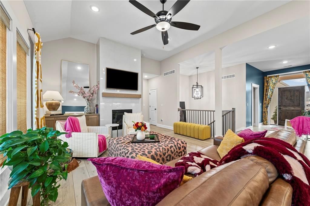 1810 Garden Court — photo 11