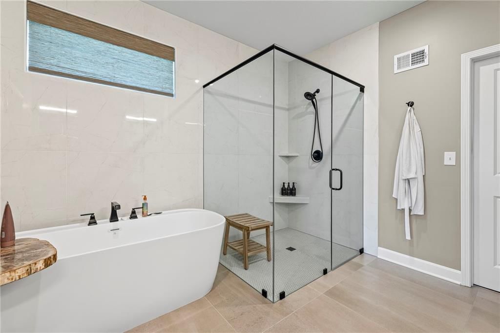 1810 Garden Court — photo 22