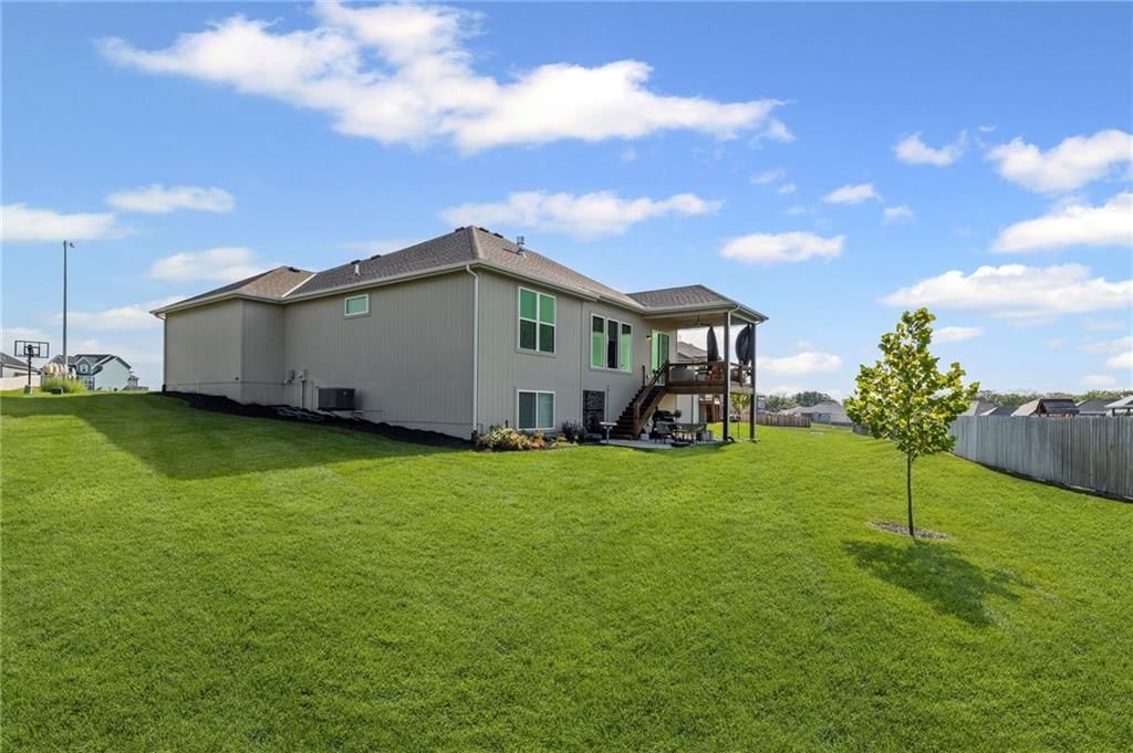 1810 Garden Court — photo 36