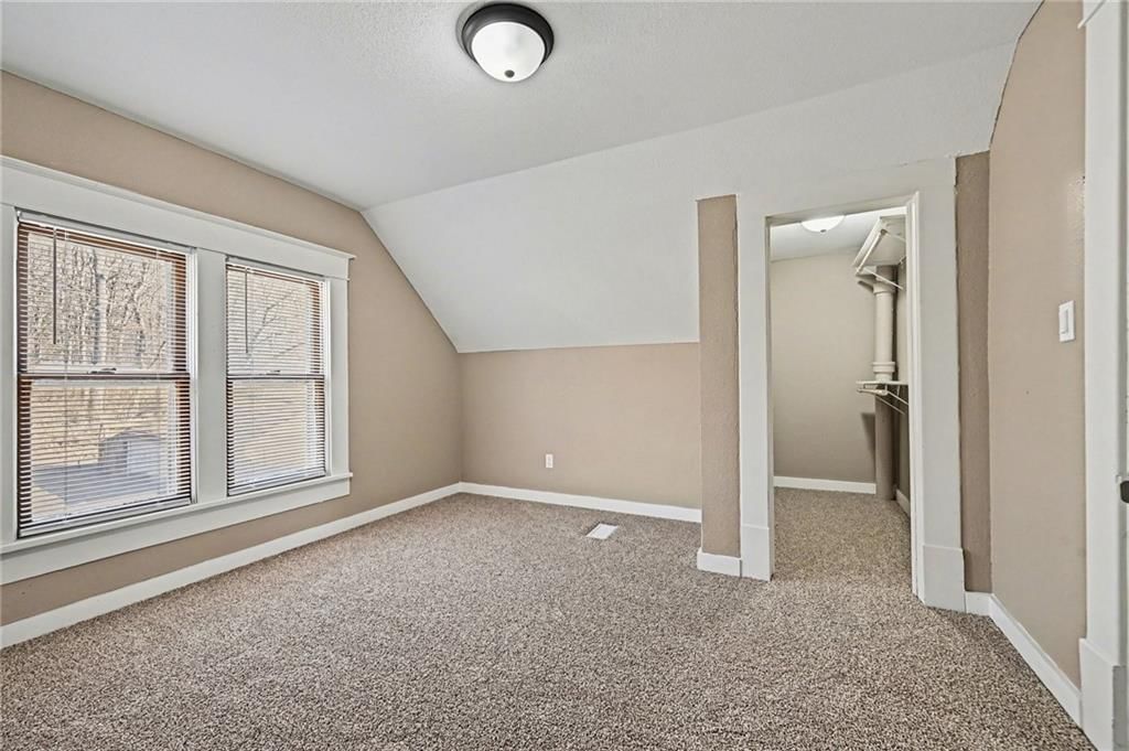 1511 6th Avenue — photo 24
