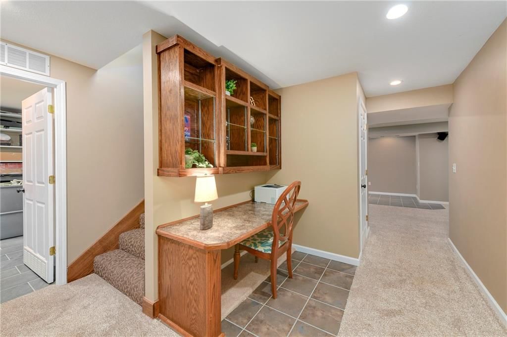 2205 SW Hawk View Road — photo 38