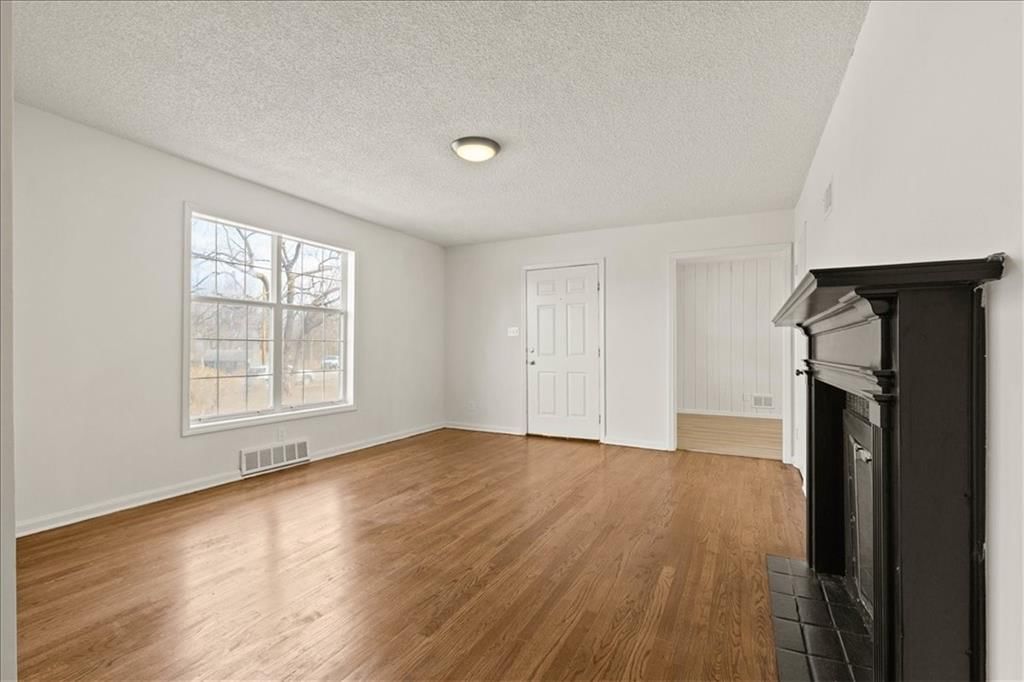 7505 E 130th Street — photo 6