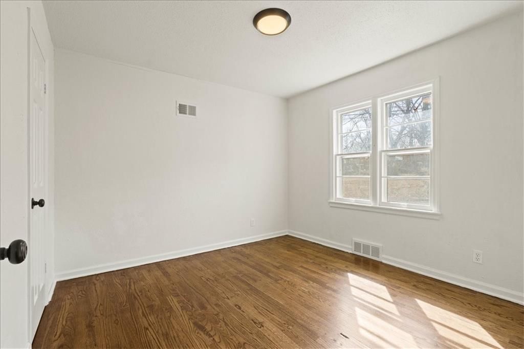 7505 E 130th Street — photo 13