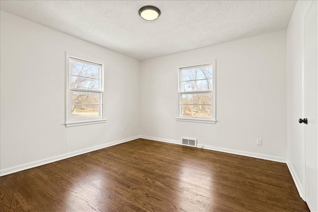 7505 E 130th Street — photo 18