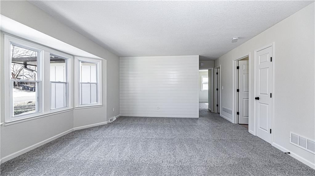 1235 Main Street — photo 2