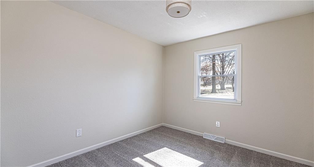 1235 Main Street — photo 11