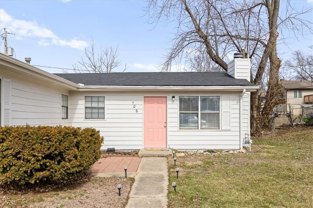 104 E SUNRISE Drive — photo 2