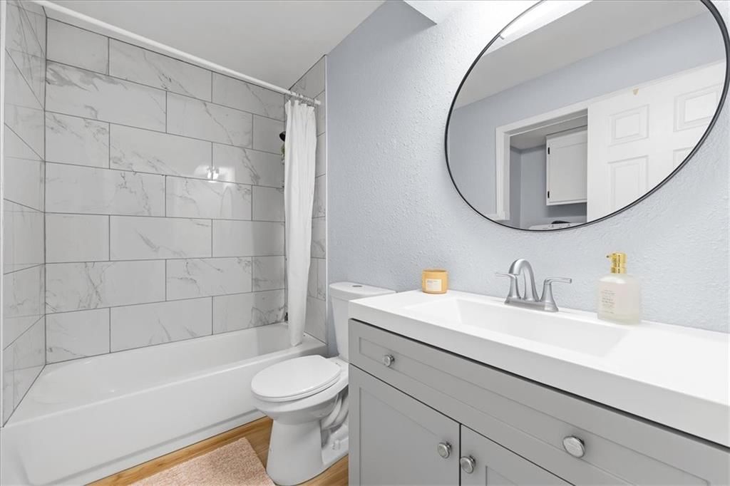 104 E SUNRISE Drive — photo 8