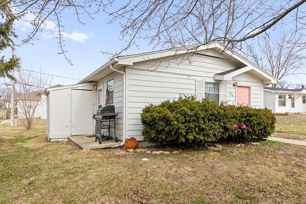 104 E SUNRISE Drive — photo 11