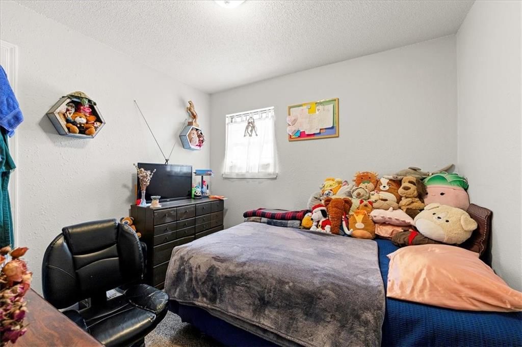 104 E SUNRISE Drive — photo 16