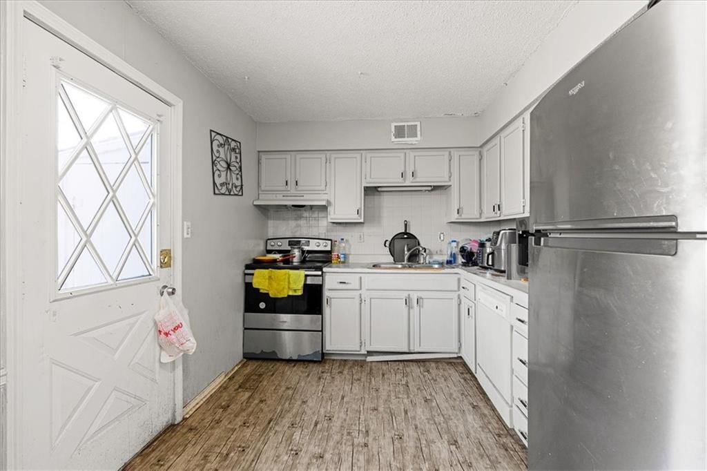 104 E SUNRISE Drive — photo 20