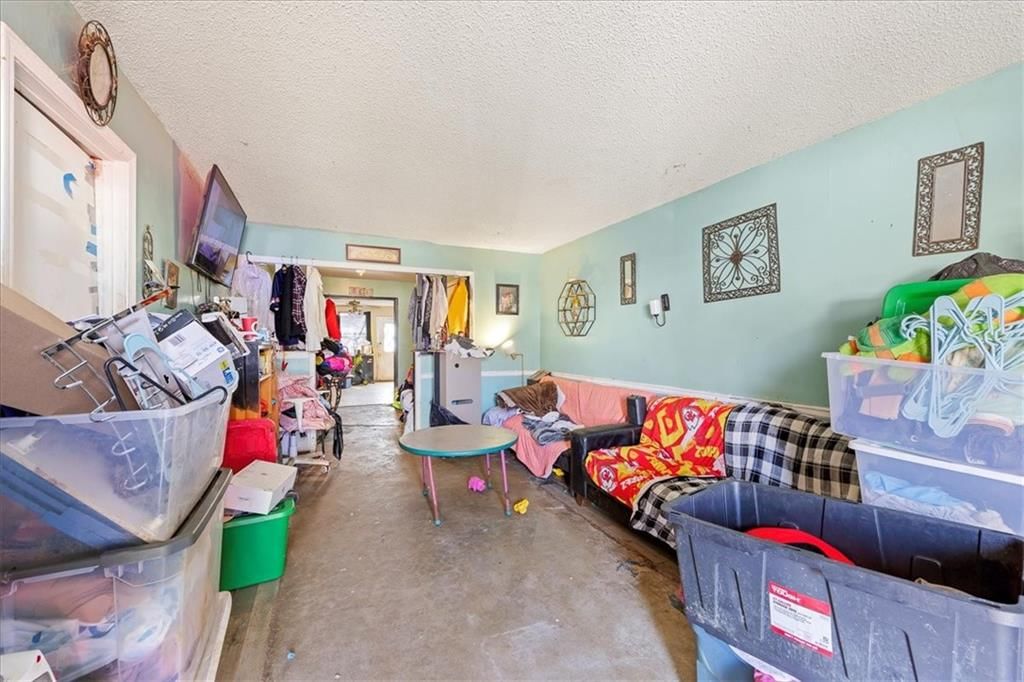 104 E SUNRISE Drive — photo 33