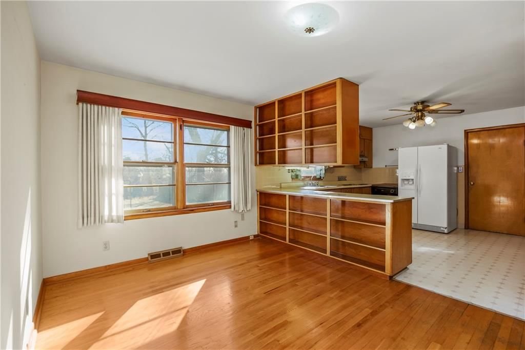 6215 Sterling Avenue — photo 9