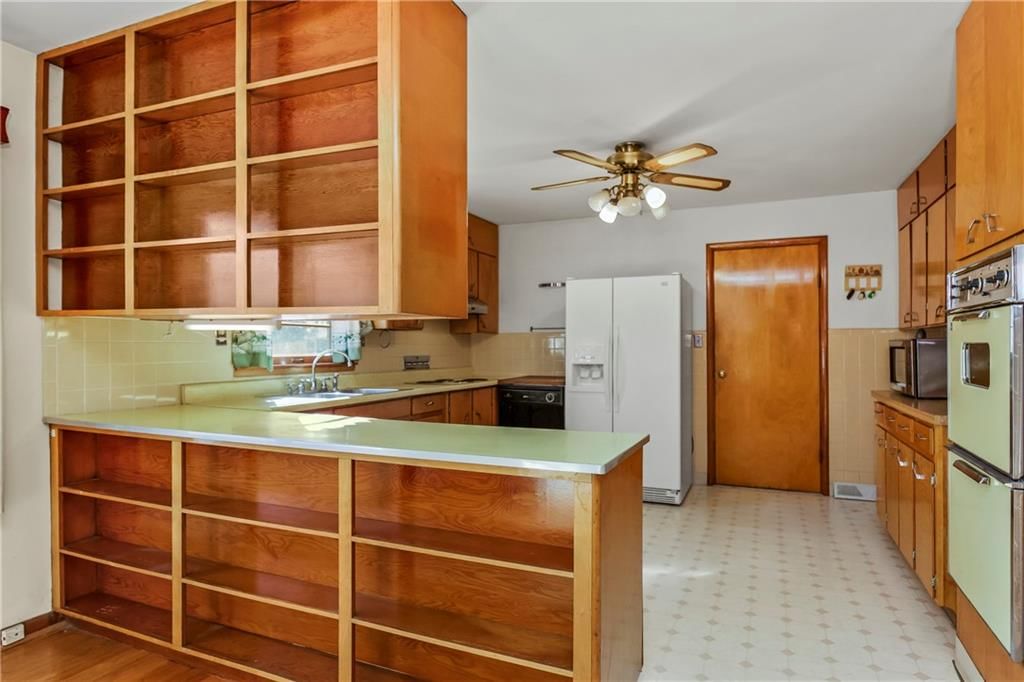 6215 Sterling Avenue — photo 11
