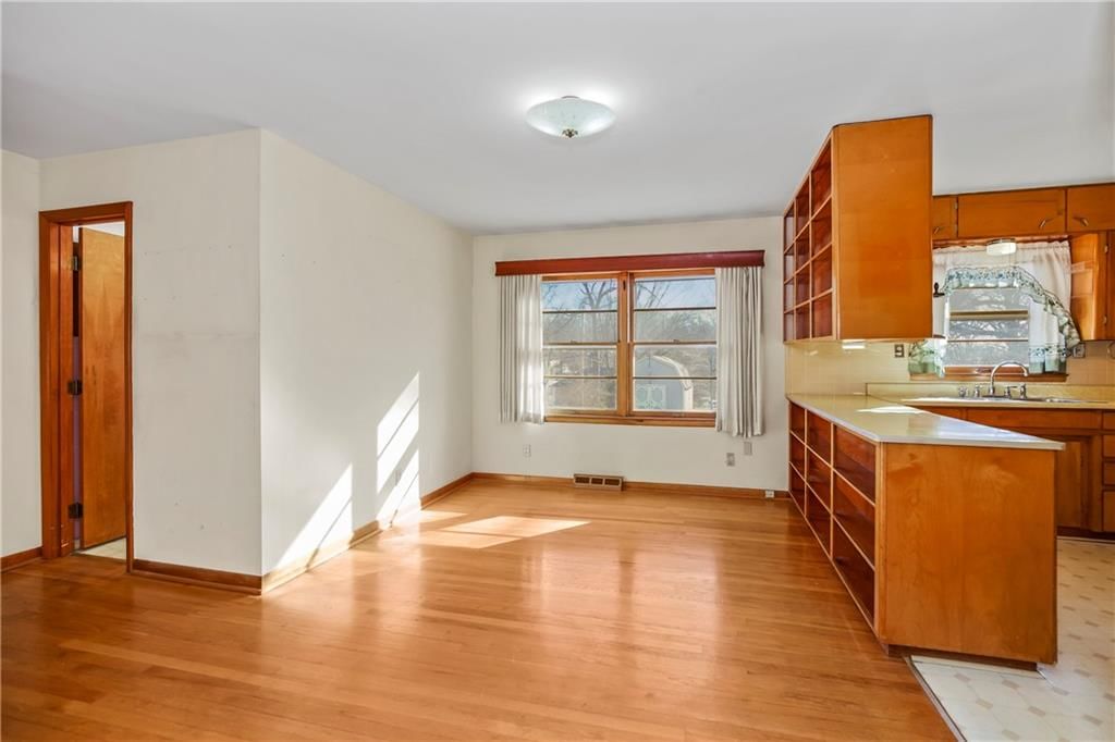 6215 Sterling Avenue — photo 15