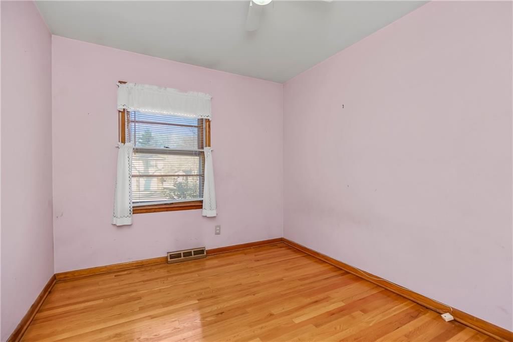 6215 Sterling Avenue — photo 16