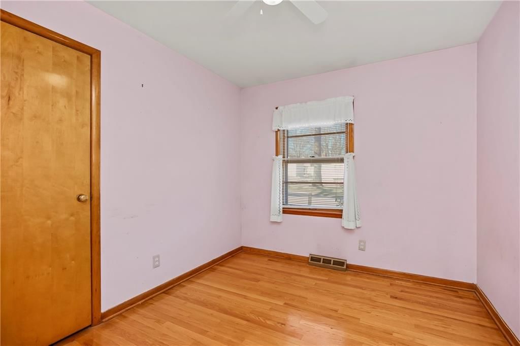 6215 Sterling Avenue — photo 17