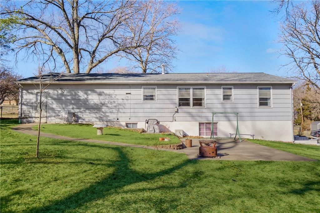 6215 Sterling Avenue — photo 27