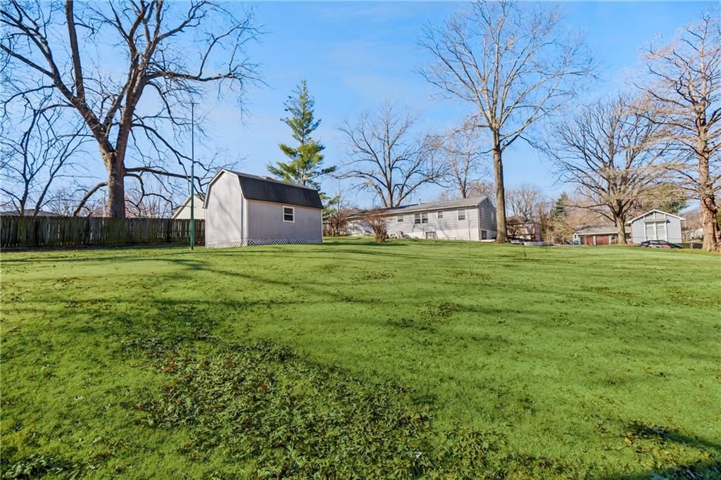 6215 Sterling Avenue — photo 29