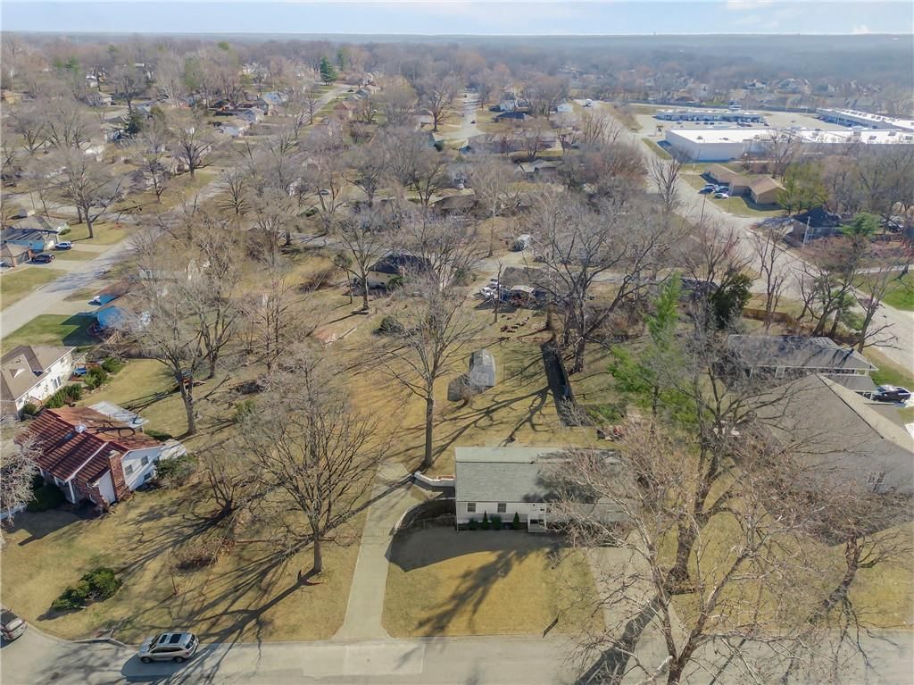6215 Sterling Avenue — photo 32